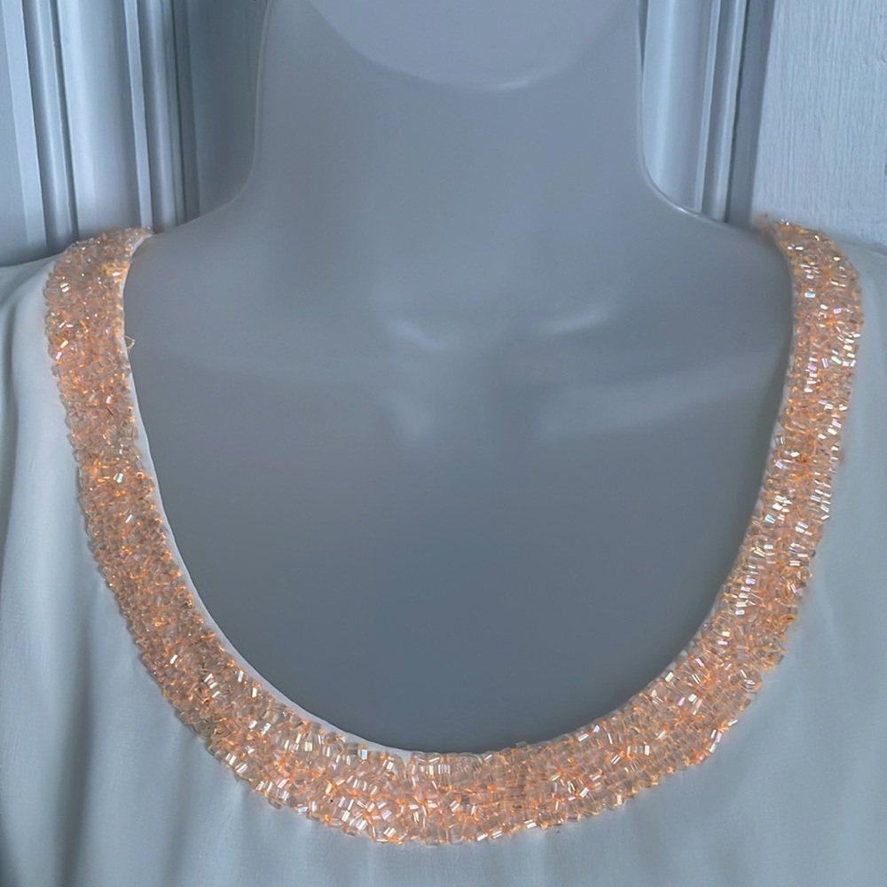 NWT Ann Taylor White Crepe Tank Top with Iridescent Peach Beaded Trim - M - Picture 2 of 7